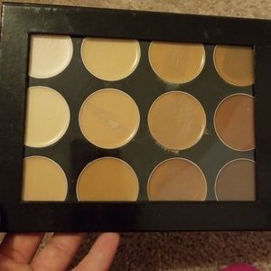 Mehron Celebre HD Pro Contour/Highlight Palette